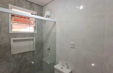 Imagem: O apartamento possui 1 Dormitório, 1 Banheiro, 1 Vaga na garagem