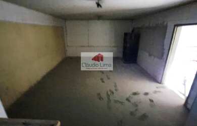 Imagem 12: Loja com pé direito alto na Vasco da Gama!