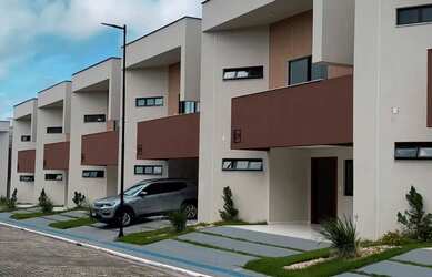 Imagem: A casa em condomínio possui 3 Dormitórios, 3 Banheiros, 2