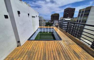 Imagem 5: Leblon: Cobertura Gigante com piscina , Vista mar e Preço Imbatível!