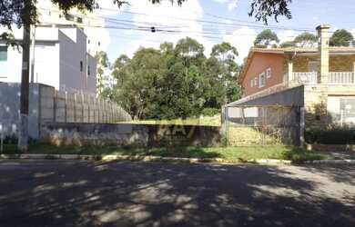 Imagem: O terreno possui 670m² de Área e está localizado em Parque