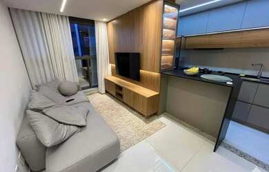 Imagem: O apartamento possui 2 Dormitórios, 1 Banheiro, 1 Vaga na garagem