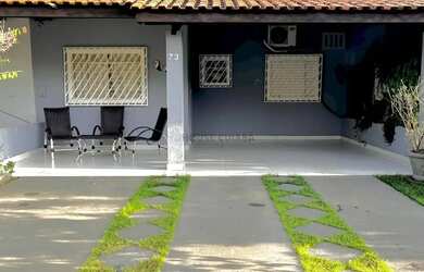 Imagem: A casa em condomínio possui 3 Dormitórios, 2 Banheiros, 2