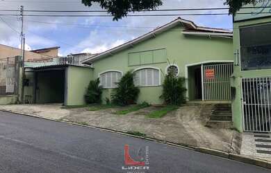 Imagem: A casa possui 2 Dormitórios, 4 Banheiros, 4 Vagas na garagem