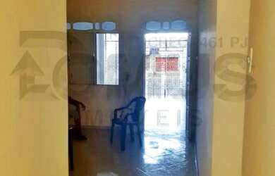 Imagem: A casa possui 3 Dormitórios, 3 Banheiros, 1 Vaga na garagem