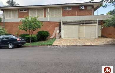 Imagem: O depósito possui 2 Vagas na garagem, 381m² de Área e está