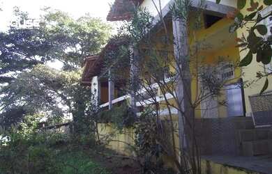 Imagem: A casa possui 3 Dormitórios, 2 Banheiros e 90m² de Área e