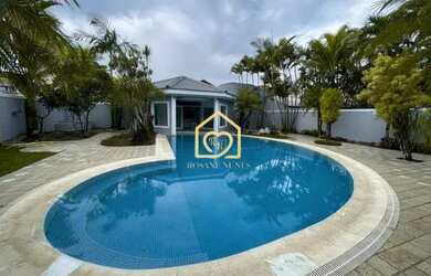 Imagem: A casa em condomínio possui 5 Dormitórios, 5 Banheiros, 3