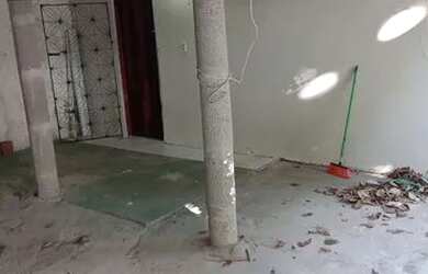 Imagem: A casa possui 1 Dormitório, 1 Banheiro, 1 Vaga na garagem e