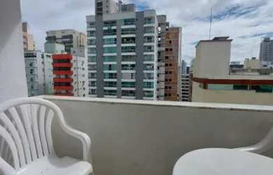 Imagem: O apartamento possui 1 Dormitório, 1 Banheiro, 1 Vaga na garagem