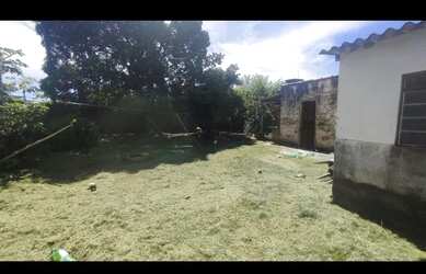 Imagem: A casa possui 2 Dormitórios, 1 Banheiro, 500m² de Área e