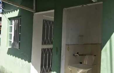 Imagem: A casa possui 1 Dormitório e 1 Banheiro e está localizado