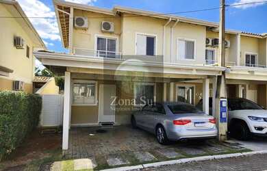 Imagem: A casa em condomínio possui 4 Dormitórios, 4 Banheiros, 2