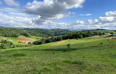 Imagem: O terreno possui 500m² de Área e está localizado em Usina