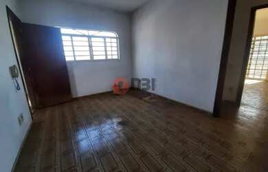 Imagem: O apartamento possui 3 Dormitórios, 3 Banheiros, 240m² de