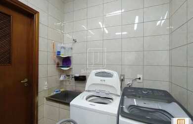 Imagem 8: Casa sobrado na rua 4 dormitórios/suite, cozinha planejada