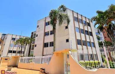 Imagem: A kitnet possui 1 Dormitório, 1 Banheiro, 1 Vaga na garagem