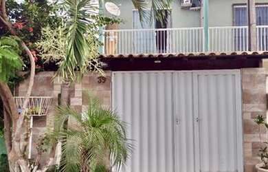 Imagem: A casa possui 2 Dormitórios, 2 Banheiros, 1 Vaga na garagem