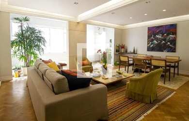 Imagem: O apartamento possui 3 Dormitórios, 2 Banheiros, 1 Vaga na