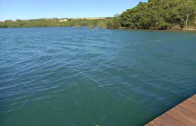 Imagem: O terreno possui 800m² de Área e está localizado em Centro