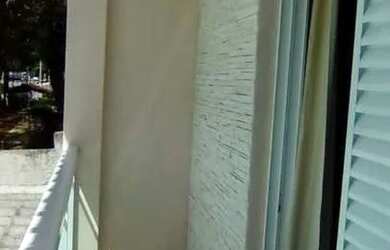 Imagem: A casa possui 4 Dormitórios, 3 Banheiros, 2 Vagas na garagem