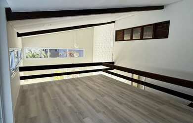 Imagem 10: Casa Maravilhosa Com energia solar em Vilas do Atlântico. Uma rua atrás da praia