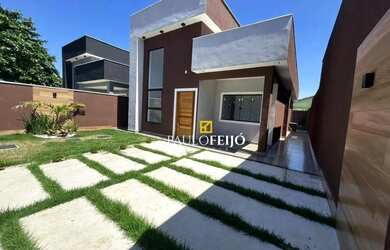 Imagem: A casa possui 3 Dormitórios, 1 Banheiro, 2 Vagas na garagem