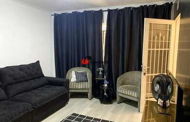 Imagem: A casa possui 2 Dormitórios, 2 Banheiros, 1 Vaga na garagem