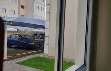 Imagem: O apartamento possui 2 Dormitórios, 1 Banheiro, 1 Vaga na garagem