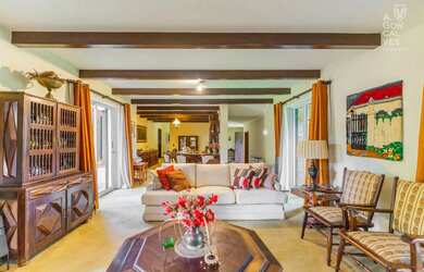 Imagem 4: Casa em Condomínio no Jardim Europa, 04 Suítes, 05 Vagas, Piscina, Bacacheri,...