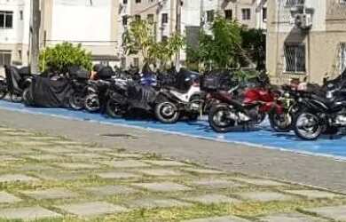 Imagem: O apartamento possui 2 Dormitórios, 1 Banheiro e está localizado