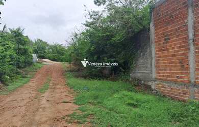 Imagem: O terreno possui 315m² de Área e está localizado em Porto