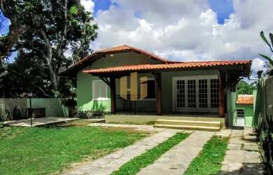 Imagem: A casa possui 5 Dormitórios, 4 Banheiros, 2 Vagas na garagem