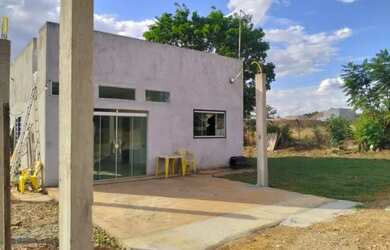 Imagem: A casa em condomínio possui 2 Dormitórios, 2 Banheiros, 465m²