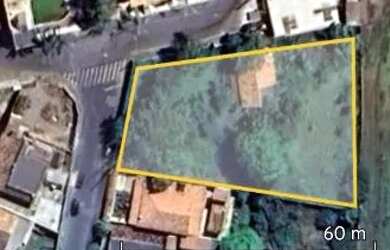 Imagem: O terreno possui 1.635m² de Área e está localizado em Centro