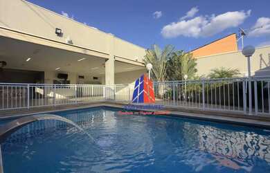 Imagem: A casa possui 1 Dormitório, 2 Banheiros, 220m² de Área e