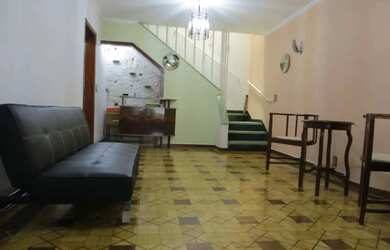 Imagem: A casa possui 3 Dormitórios, 3 Banheiros, 2 Vagas na garagem