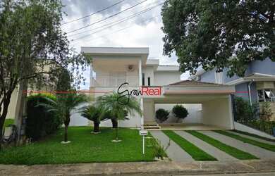 Imagem: A casa em condomínio possui 3 Dormitórios, 2 Banheiros, 4