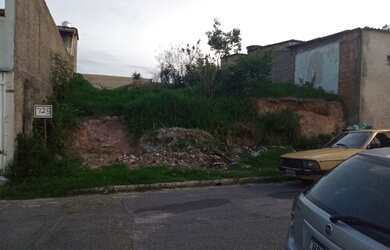 Imagem: O terreno possui 400m² de Área e está localizado em Lago