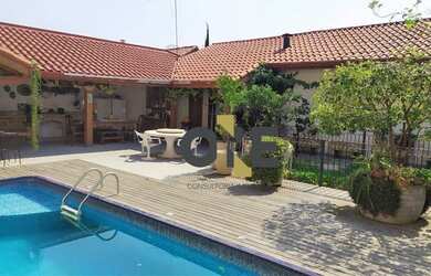 Imagem: A casa em condomínio possui 3 Dormitórios, 2 Banheiros, 4