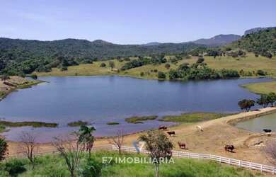 Imagem 2: Rural fazenda com 4 quartos - Bairro Zona Rural em Goiás