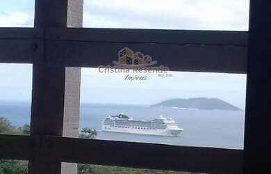 Imagem: A casa possui 5 Dormitórios, 5 Banheiros, 218m² de Área e