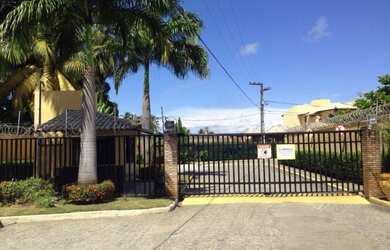 Imagem: A casa em condomínio possui 4 Dormitórios, 5 Banheiros, 4