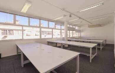 Imagem: O depósito possui m² de Área e está localizado em Flamengo