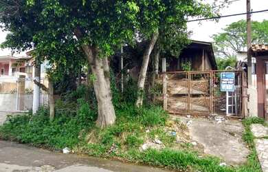 Imagem: O terreno possui 300m² de Área e está localizado em Salgado