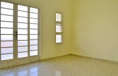 Imagem: A casa possui 2 Dormitórios, 1 Banheiro, 100m² de Área e