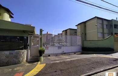 Imagem: O apartamento possui 3 Dormitórios, 1 Banheiro, 1 Vaga na garagem