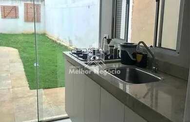 Imagem: A casa possui 2 Dormitórios, 2 Banheiros, 1 Vaga na garagem