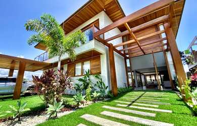 Imagem: A casa em condomínio possui 5 Dormitórios, 5 Banheiros, 2