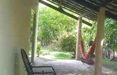 Imagem: A casa possui 2 Dormitórios, 2 Banheiros, 2 Vagas na garagem